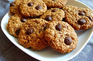 Oat chocolate chip cookies