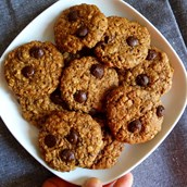 Oat chocolate chip cookies