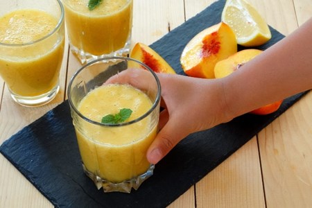 Peach and Mint Smoothie